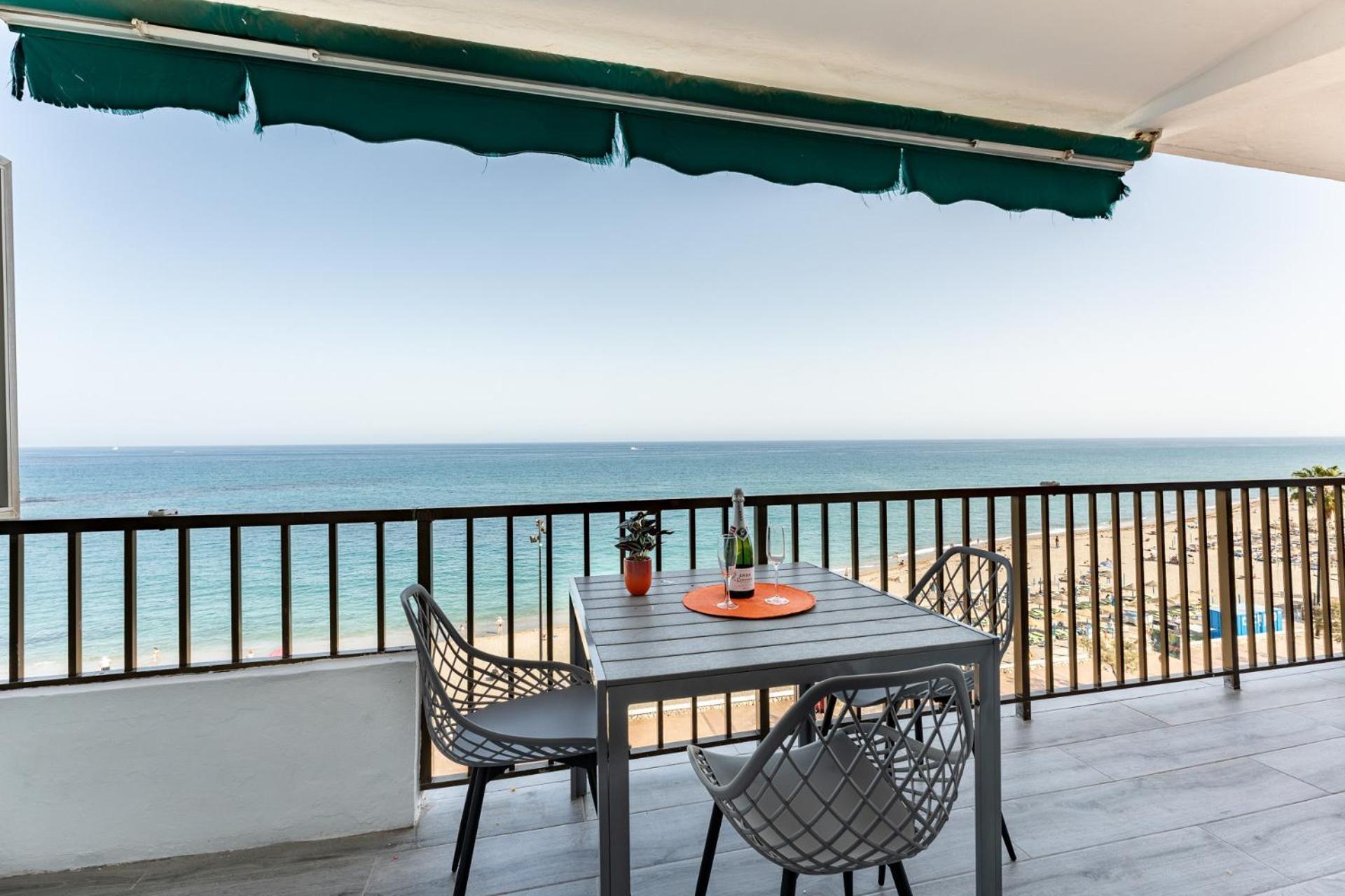 Malagasuite Golden Views Fuengirola Exterior photo